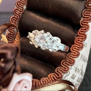 Fashion Jewelry Silver Cubic Zirconia Ring